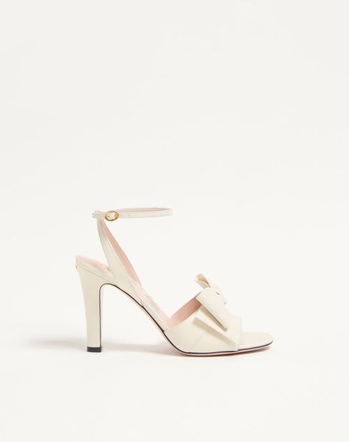 Valentino Garavani - Bowow Kidskin Sandal 95mm - Ivory - Woman - Sandals